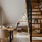 Stary Niedzwiedz Bed & Breakfast 4*