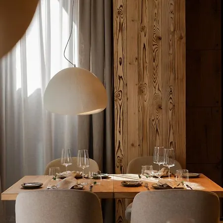 Stary Niedzwiedz Bed & Breakfast 4*